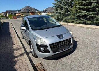 Peugeot 3008 1,6 HDi jízdní režimy klima nafta