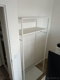 Šatní stojan - 1