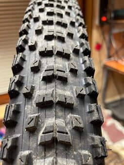 Trailový plášť Maxxim Rekon Kevlar