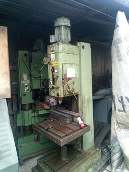 vrtačka stojanová Heckert, typ BK 32 AI