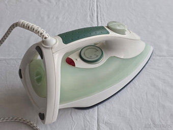 PARNÍ ŽEHLIČKA SENCOR - JAKO NOVÁ - TÉMĚŘ NEPOUŽITÁ