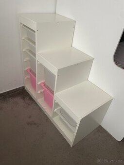 IKEA úložná skříňky - schody