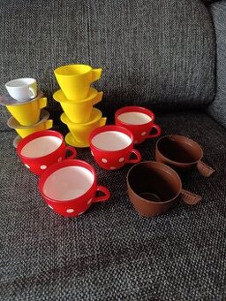 Nádobí hrníčky pro panenky, retro