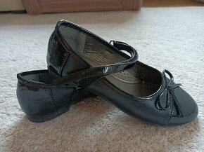 Dívčí střevíčky