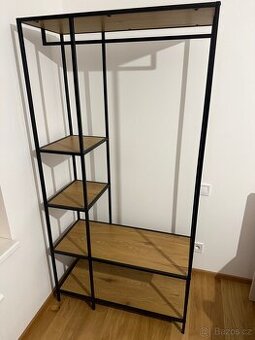 JYSK TRAPPEDAL Stěna do chodby