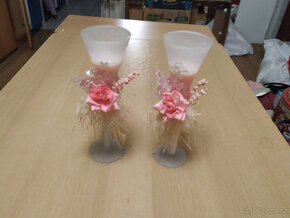 Ozdobné svícny ve tvaru poháru, s růží – 2 ks