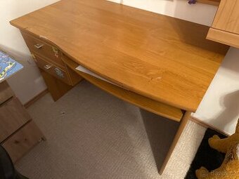 Psací stůl