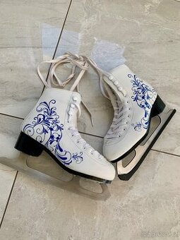 Dívčí zimní brusle, velikost 35-36