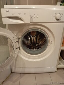 Práčka ECG