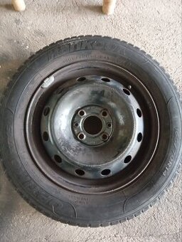 Rezervní kolo 4x100