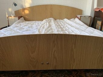 Manželská postel 180x200 - 1