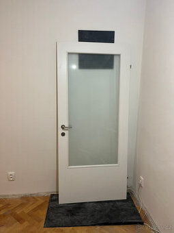 Dveře dřevěne interierové 90P s prosklením