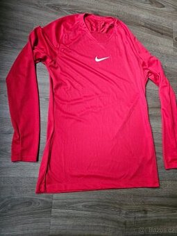 sportovní triko Nike