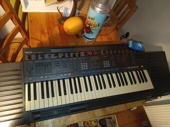 prodám Yamaha PSR 4500