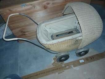 Prodam starodavny kocarek