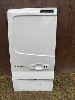 Renault Trafic III levé zadní křídlové dveře