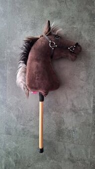 Prodám hobby horse vč.s překážkami