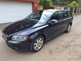 Prodám Volvo V50 kombi 2.0 D, 100 kW, 6 st. manuál