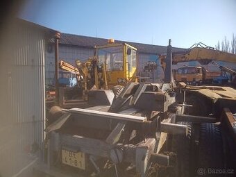 Hákový nosič kontejnerů