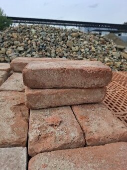 Prodám cihly 30x15x5