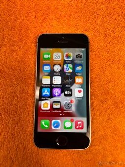 Apple iPhone SE 64GB v super stavu s novou baterií