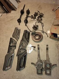 Díly ar 166 poloosy, zadní brzdy, těhlice, ledvinky..