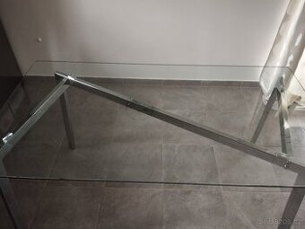 Skleněný jídelní stůl – 150 × 80 cm, 8 mm sklo, chromové aty