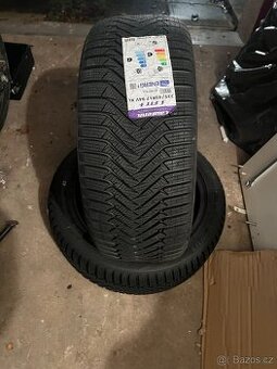 Prodám zimní pneu nové 225/45 R17