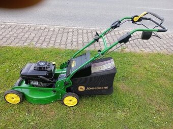 Sekačka John Deere JX90