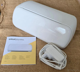 Cricut Joy Xtra řezací a kreslící plotr vinyl, samolepky