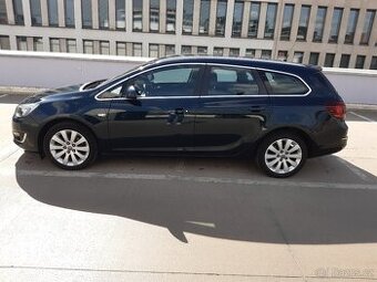Opel Astra Sports Tourer, combi, 2.0 cdti, 121kW