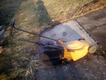 Elektrická sekačka s košem na díly