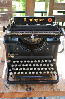 Psací stroj Remington