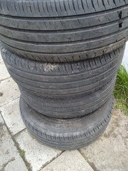 215/65 R15 96H