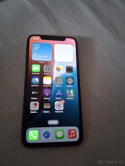 iPhone XS