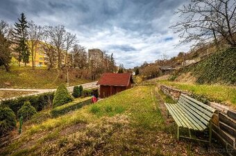 Prodej stavebního pozemku 924 m² - 1