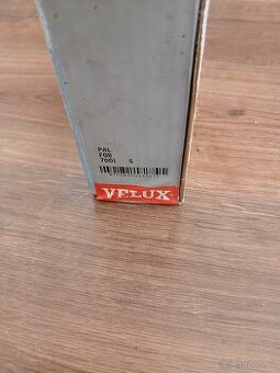 Pal f08 7001 s žaluzie velux