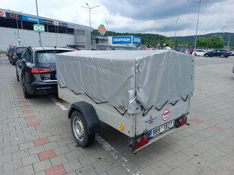 Prodám velmi pěkný vozík s konstrukcí a plachtou