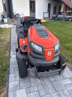 Zahradní traktor Husqvarna CTH 224 T