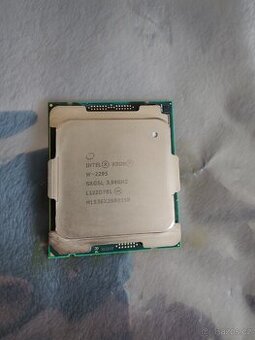 Xeon W-2295 FCLGA2066