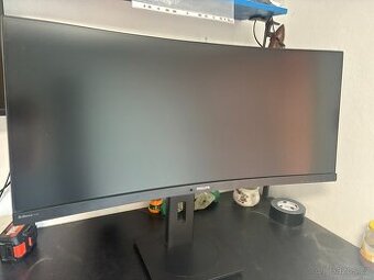 34" LCD Philips, širokoúlhý, prohnutý, TOP stav