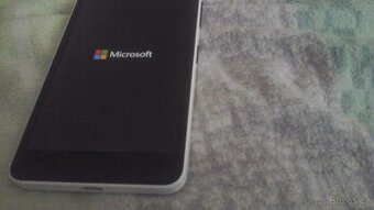 Prodám telefon Nokia Lumia macroft nemá čítá SIM karty