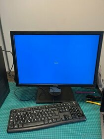 LCD monitor DELL P2210 22" plně funkční