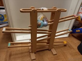 Dětská kuličková dráha Montessori