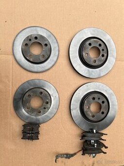 zánovní přední + zadní brzdy na škodu octavii 1