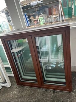 DVOUKŘÍDLÉ PLASTOVÉ OKNA OŘECH/BÍLÁ SALAMANDER 146x143