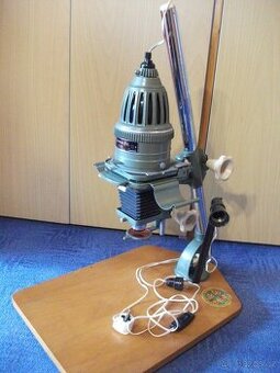 Zvětšovací přístroj OPEMUS II. a