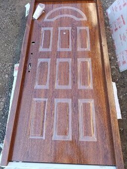 PRODÁM VCHODOVÉ DVEŘE PLECHOVÉ