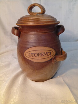 Keramická nádoba na utopence