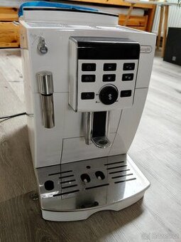 DeLonghi automatický kávovar - 1